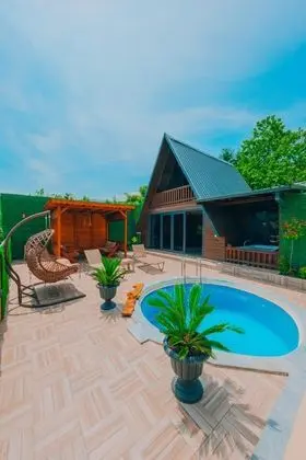 Suit Bungalov