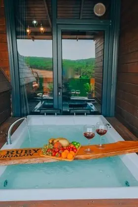 Suit Bungalov