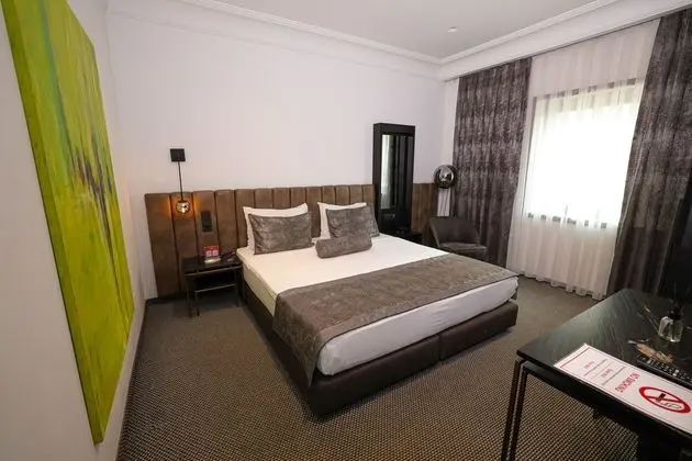Deluxe Tek Büyük Yataklı Oda, 1 Çift Kişilik Yatak, Şehir Manzaralı