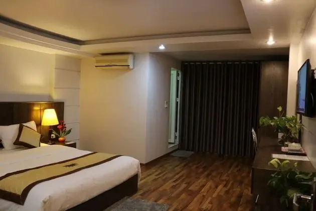 Deluxe Oda, 1 En Büyük (King) Boy Yatak, Sigara İçilmez, Şehir Manzaralı