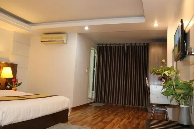Deluxe Oda, 1 En Büyük (King) Boy Yatak, Sigara İçilmez, Şehir Manzaralı