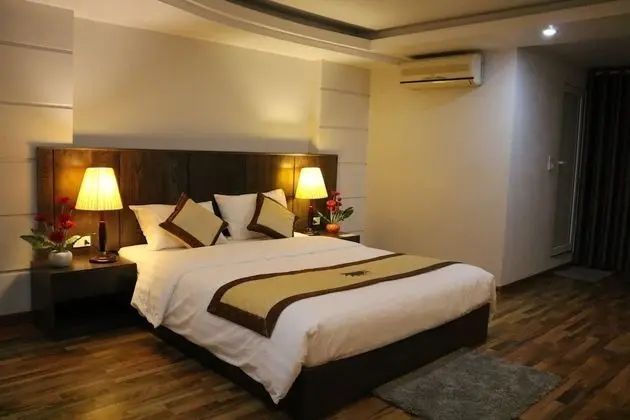 Deluxe Oda, 1 En Büyük (King) Boy Yatak, Sigara İçilmez, Şehir Manzaralı