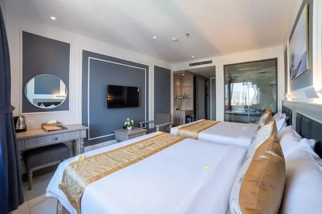 Deluxe Büyük Yataklı Tek Kişilik Oda, 1 Yatak Odası, Sigara İçilmez, Kısmi Deniz Manzarası