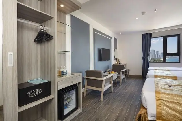 Deluxe Üç Kişilik Oda, 1 Yatak Odası, Sigara İçilmez, Şehir Manzaralı