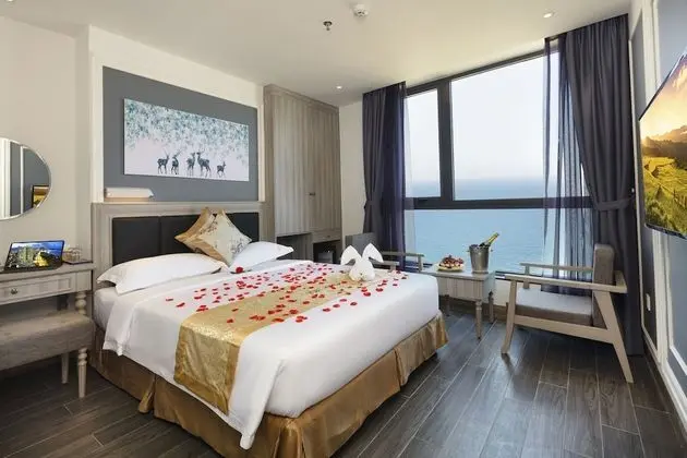 Luxury Tek Büyük Yataklı Oda