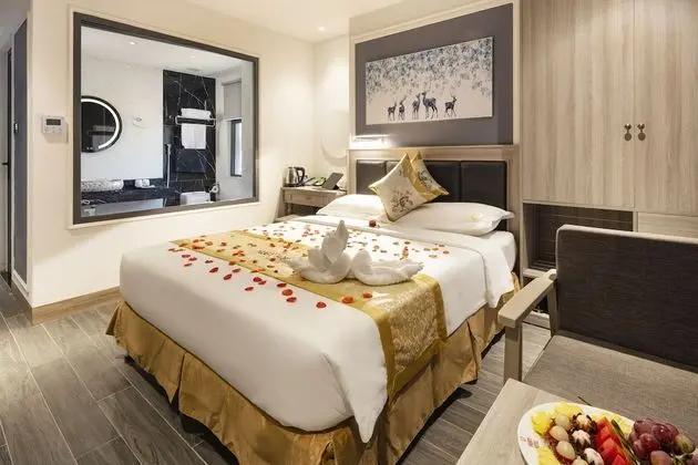 Luxury Tek Büyük Yataklı Oda