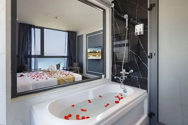 Luxury Tek Büyük Yataklı Oda