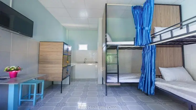 Ortak Ranzalı Oda, Karma Ranzalı Oda (6-Bed)