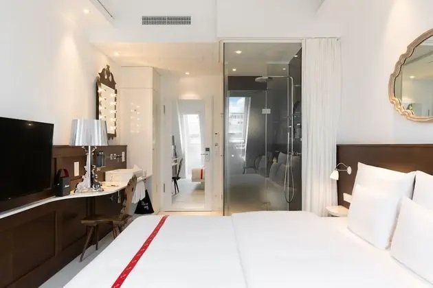 Lovely Room