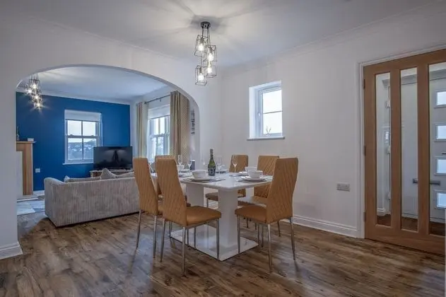 Ev (3 Bedrooms)