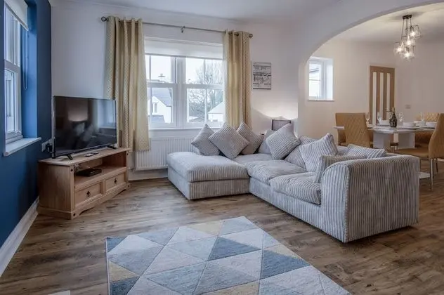 Ev (3 Bedrooms)