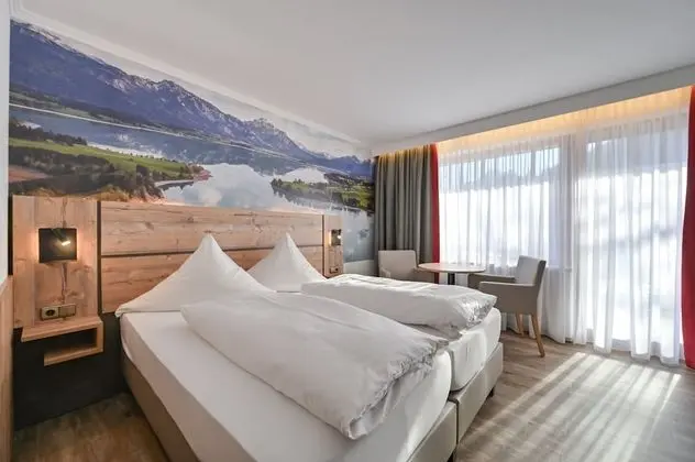 Tek Büyük Yataklı Oda, Balkon