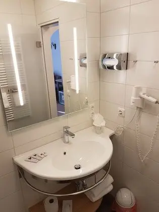 Tek Büyük Yataklı Oda, Balkon