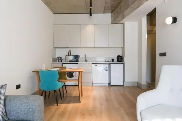 Standart Studio, Şehir Manzaralı, 1. Kat