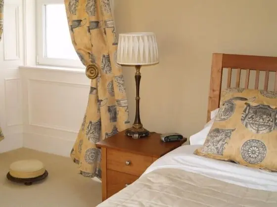 Premium Tek Büyük Yataklı Oda, Göl Manzaralı (Cairngorm Suite)