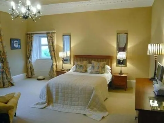 Premium Tek Büyük Yataklı Oda, Göl Manzaralı (Cairngorm Suite)