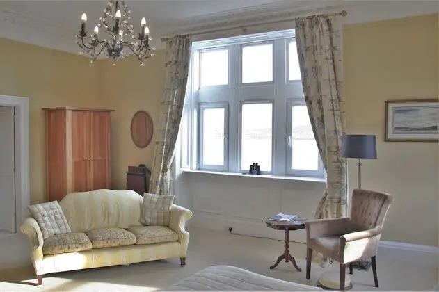 Premium Tek Büyük Yataklı Oda, Göl Manzaralı (Cairngorm Suite)