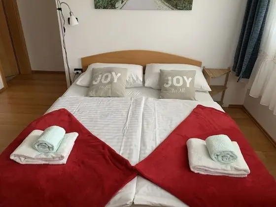 Tek Büyük Yataklı Oda