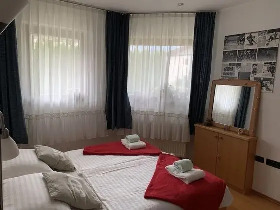 Tek Büyük Yataklı Oda