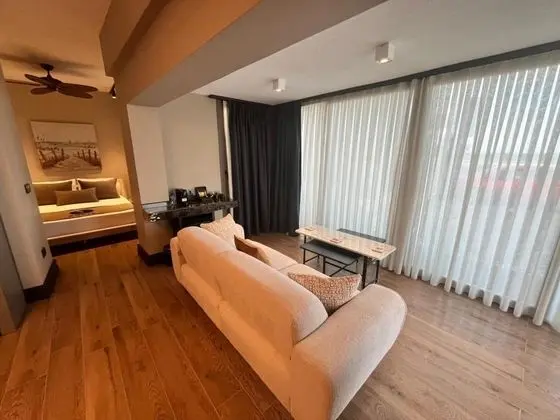 Family Suite, Deniz ve Şehir Manzaralı, Jakuzili
