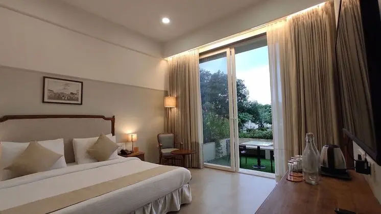 Deluxe Tek Büyük Yataklı Oda