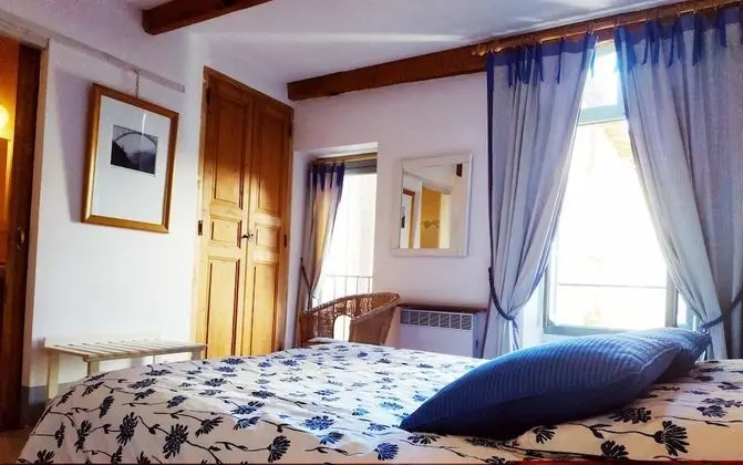 Tek Büyük Yataklı Oda (Bleu)