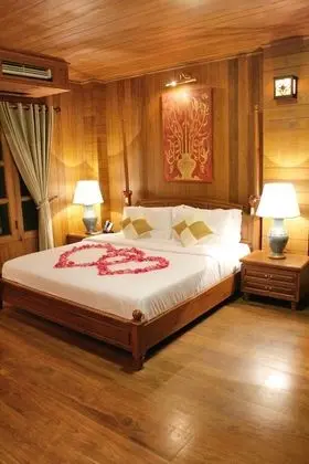 Ruen Come Suite