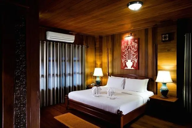 Ruen Come Suite