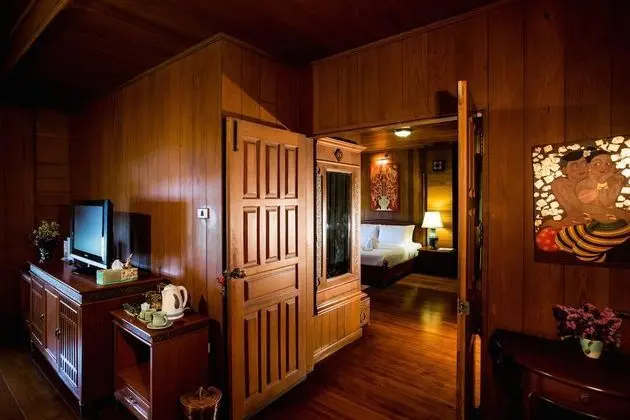 Ruen Come Suite