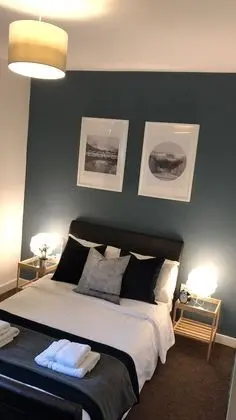 Tek Büyük Yataklı Oda