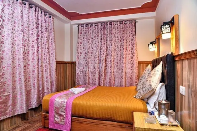 Deluxe Tek Büyük Yataklı Oda, 1 Büyük (Queen) Boy Yatak