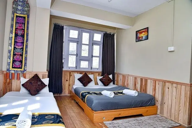 Deluxe Üç Kişilik Oda