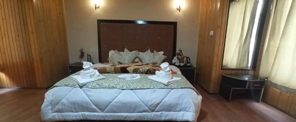 Deluxe Tek Büyük Yataklı Oda