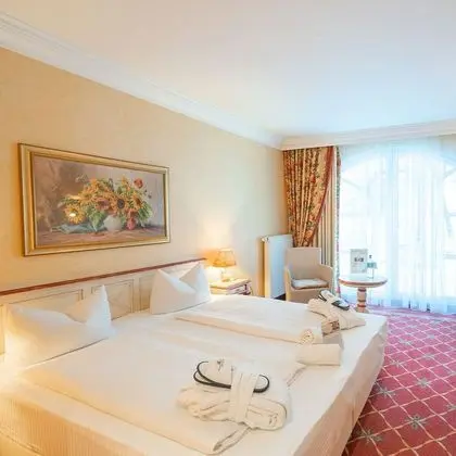 Comfort Tek Büyük Yataklı Oda, Balkon, Göl Kenarı