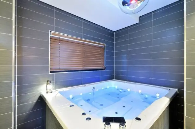 Villa (Spa)