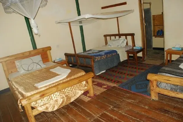 Üç Kişilik Oda