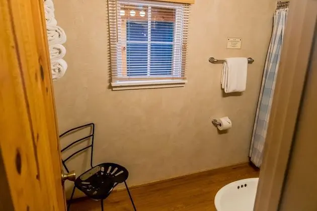 Romantic Kulübe, 2 Büyük (Queen) Boy Yatak, Sigara İçilmez