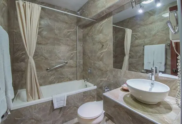 Standard Tek Büyük veya İki Ayrı Yataklı Oda