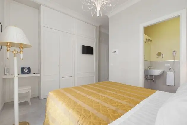 Classic Tek Büyük Yataklı Oda