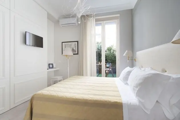 Classic Tek Büyük Yataklı Oda