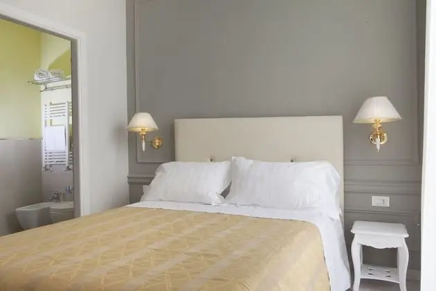 Classic Tek Büyük Yataklı Oda