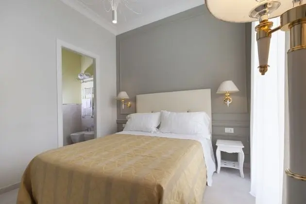 Classic Tek Büyük Yataklı Oda