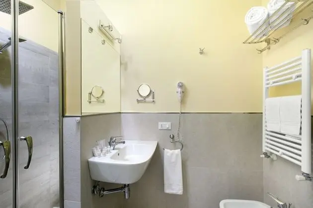 Classic Tek Büyük Yataklı Oda