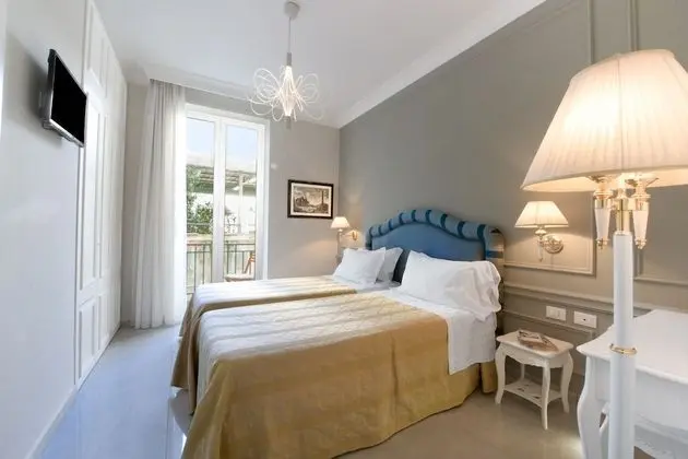 Superior Tek Büyük veya İki Ayrı Yataklı Oda