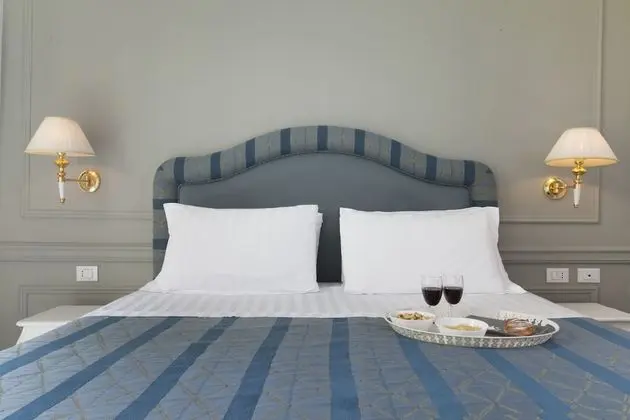 Superior Tek Büyük veya İki Ayrı Yataklı Oda