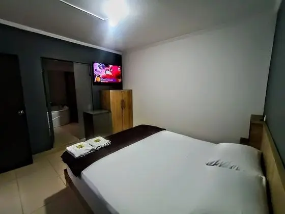 Standard Tek Büyük Yataklı Oda