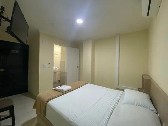 Standard Tek Büyük Yataklı Oda
