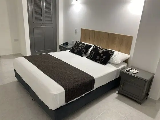 Classic Tek Büyük Yataklı Oda