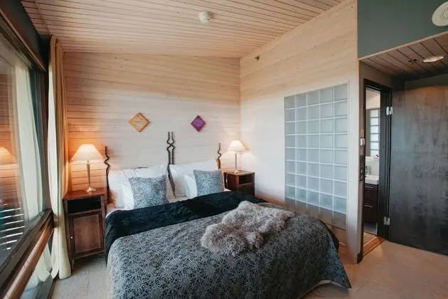 Tek Büyük veya İki Ayrı Yataklı Oda, Tepe Manzaralı