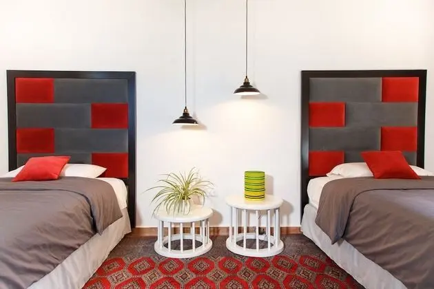 İki Ayrı Yataklı Oda, 2 Tek Kişilik Yatak